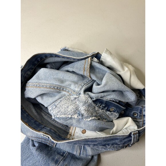 VTG Levis 501 Jeans Mens 32x32 90s USA Button Fly Distressed Patched Denim - Picture 8 of 12